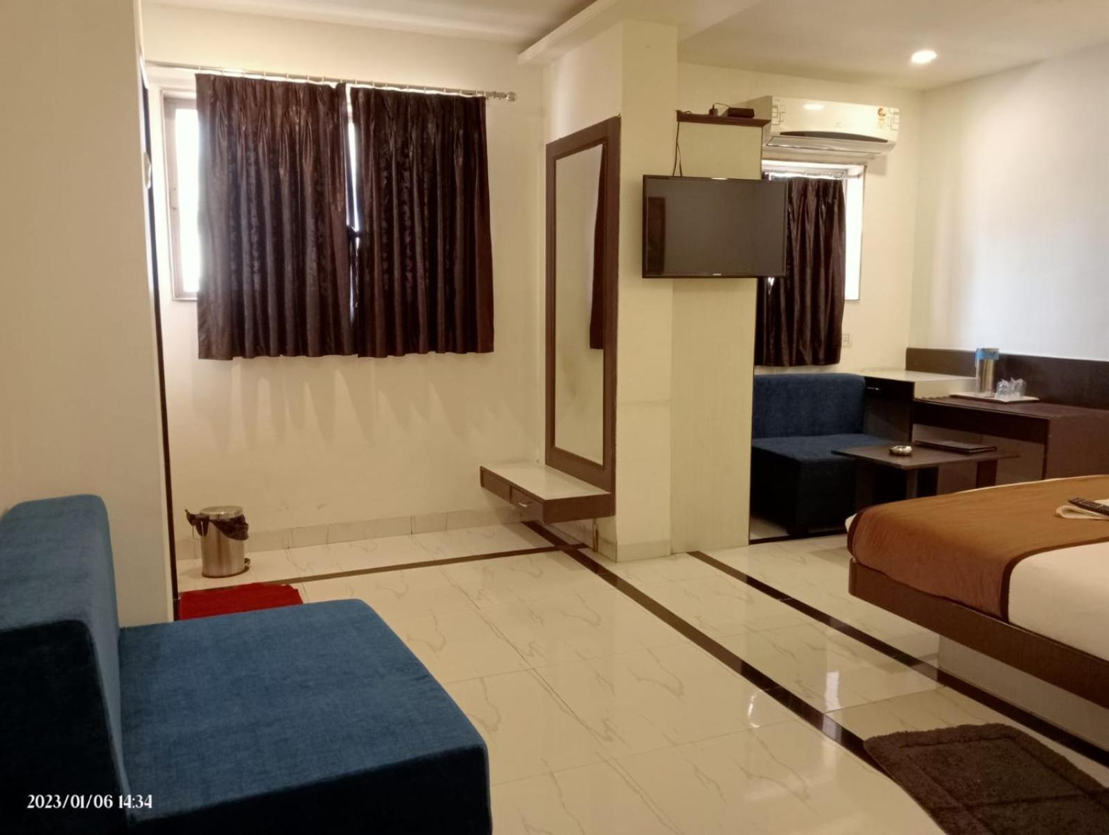 Hotel Saikripa Imperial Даман Екстер'єр фото
